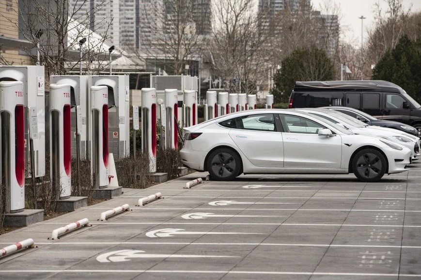 قصد چین برای تولید انبوه ایستگاه‌های شارژ خودروهای برقی