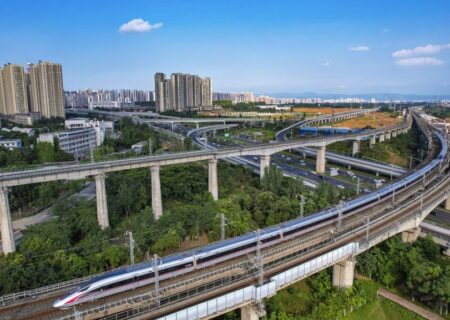 حل مشکلات قطارهای سریع السیر با سرعت ۴۰۰ کیلومتر در چین