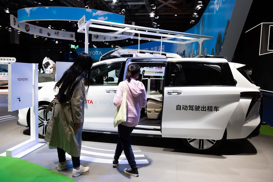 افتتاح نخستین بزرگراه خودروهای خودران در شانگهای