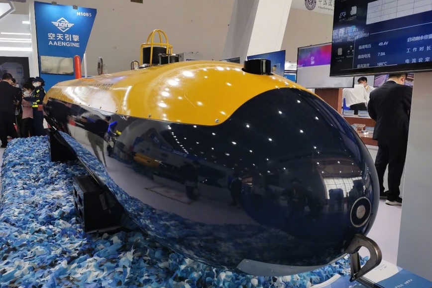 نمایش طیف وسیعی از وسایل نقلیه دریایی بدون سرنشین در نمایشگاه جوهای