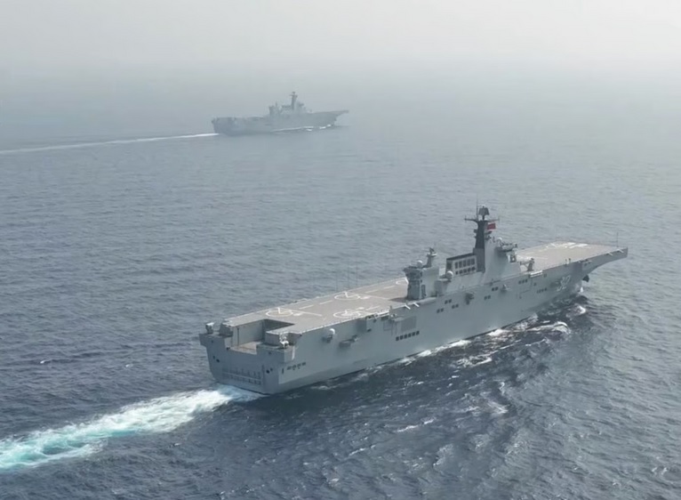 کشتی‌های تهاجمی آبی خاکی ارتش چین آماده برای نبرد