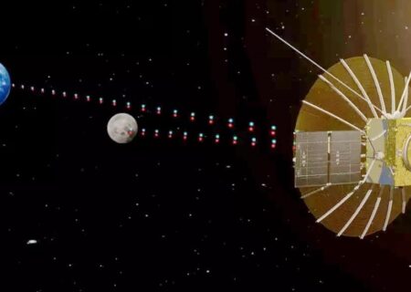 ماهواره چین برای دریافت اطلاعات از سمت پنهان ماه