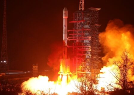 چین قدرتمندترین ماهواره مخابراتی خود را به فضا فرستاد