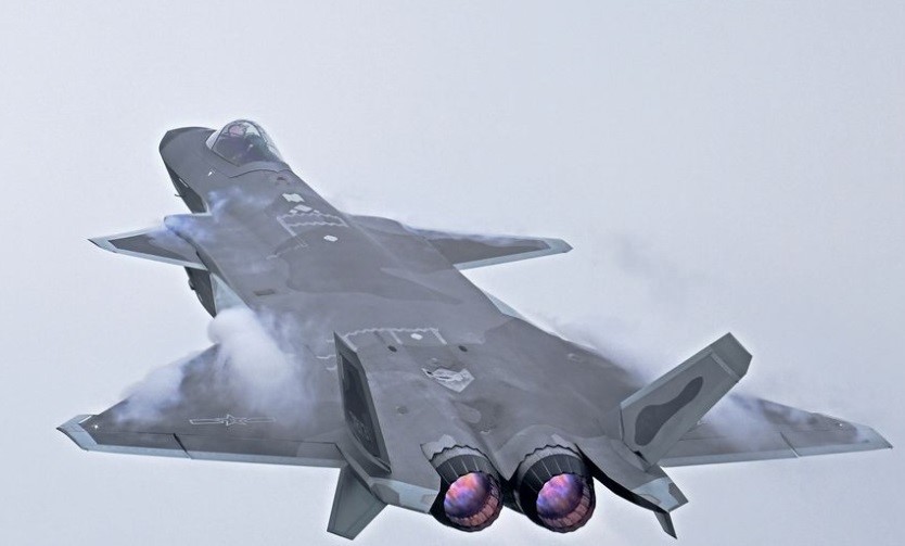 شبیه‌سازی مقابله با جنگنده F-35 آمریکا در رزمایش چین