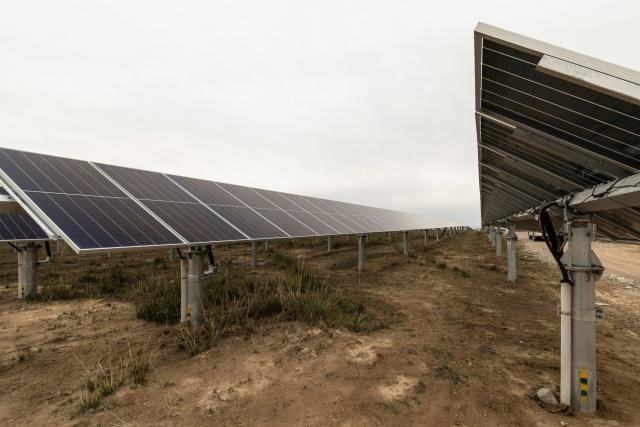 چین‌ به‌دنبال احداث اولین تاسیسات تامین انرژی خورشیدی در عربستان