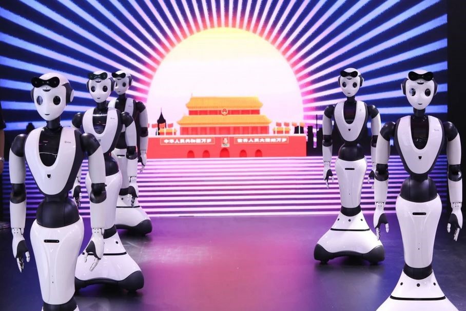 رقابت آینده چین و آمریکا بر سر تحقیقات فناوری پیشرفته هوش مصنوعی و ربات‌های انسان‌نما