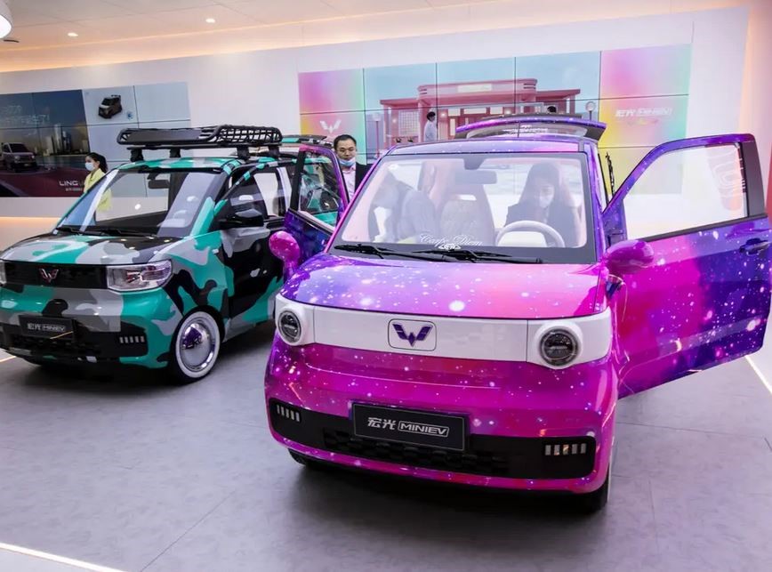 آیا چین همچنان می‌تواند پیشتاز جهانی در زمینه خودروهای الکتریکی باشد؟