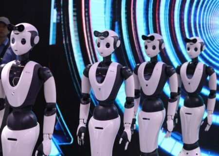 ربات‌های انسان نمای چین؛ موتور جدید رشد و توسعه