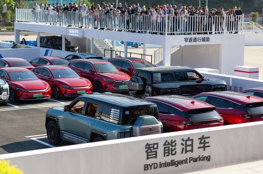 سرمایه گذاری ۱۴ میلیارد دلاری BYD برای توسعه خودروهای هوشمند