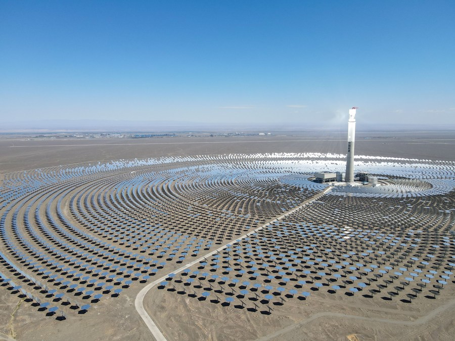اولین نیروگاه انرژی خورشیدی در شین جیانگ