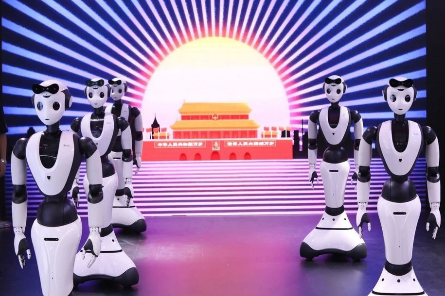 چین تا ۲۰۲۷ بخش ربات‌های انسان نما را به موتور جدید رشد اقتصادی تبدیل می‌کند