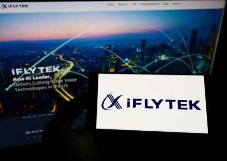 آموزش مدل زبانی شرکت هوش مصنوعی iFlyTek بر روی پلتفرم هواوی