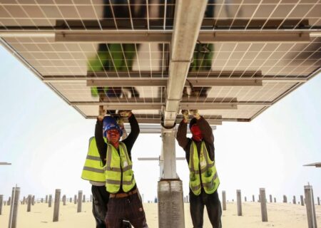 ادغام شرکت‌ها و افزایش رقابت در صنعت پانل‌های خورشیدی چین