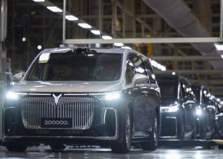 صف‌آرایی غول‌های خودروسازی دولتی چین برای تسلط بر بازار خودروهای برقی 