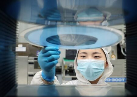 محققان چینی راهی برای کاهش ۹۹ درصدی نواقص تراشه‌ها در فرایند لیتوگرافی یافتند