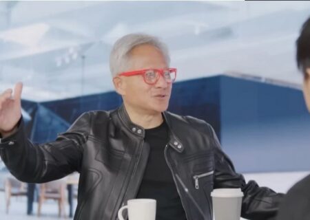 چین در ساخت تراشه‌ها «چند نانوثانیه» از آمریکا عقب‌تر است