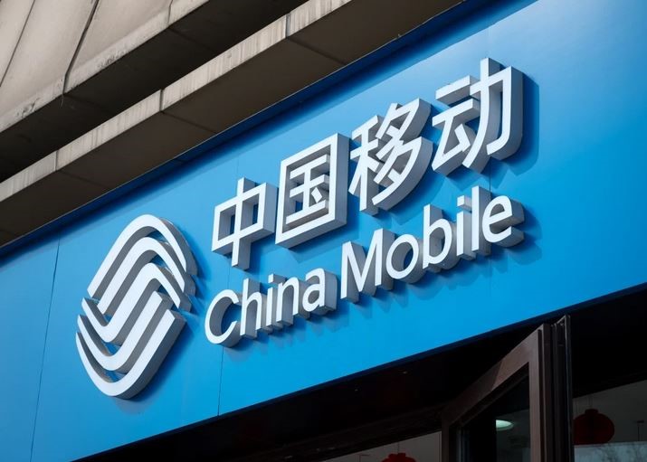 توان رایانشی هوش مصنوعی چاینا موبایل با تراشه‌های بومی ۳ برابر می‌شود