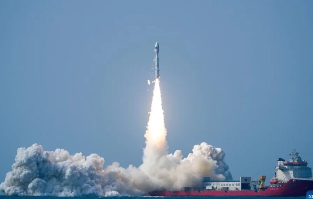 پرتاب موفق ماهواره‌بر چینی از سکوی دریایی